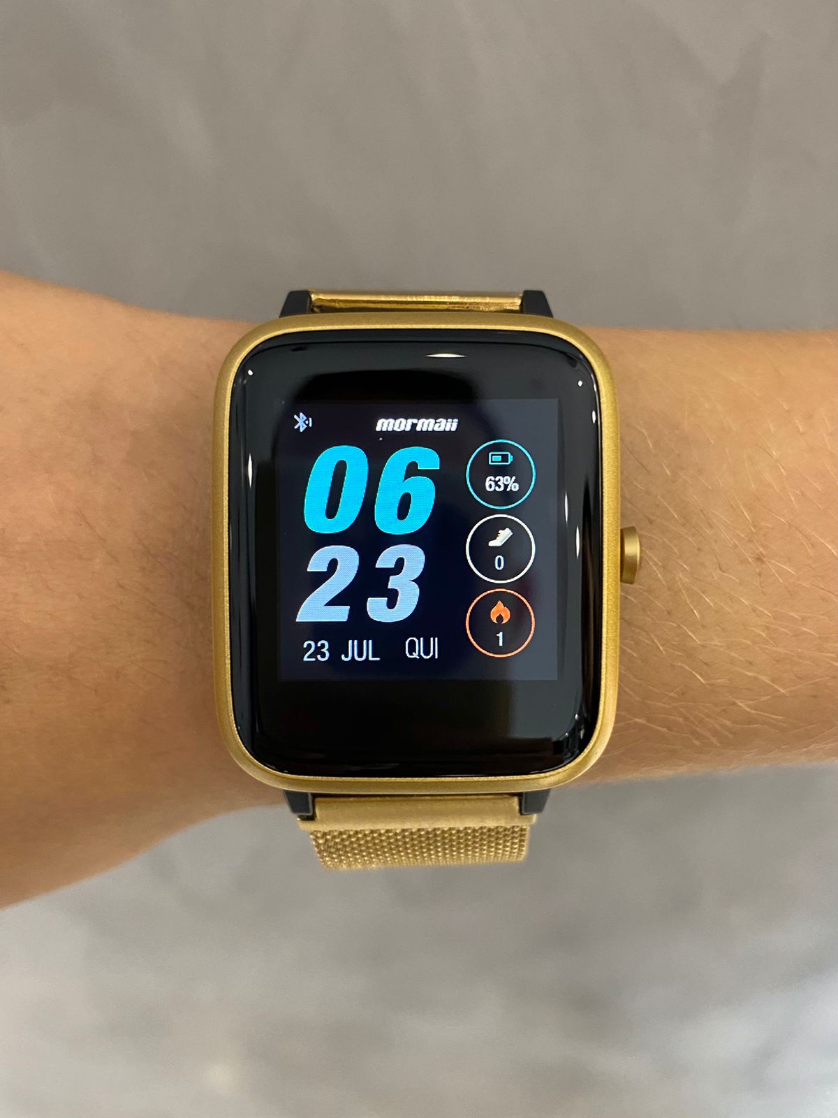 Relógio SmartWatch Mormaii Life dourado Esportivo Pulseira Milanesa a