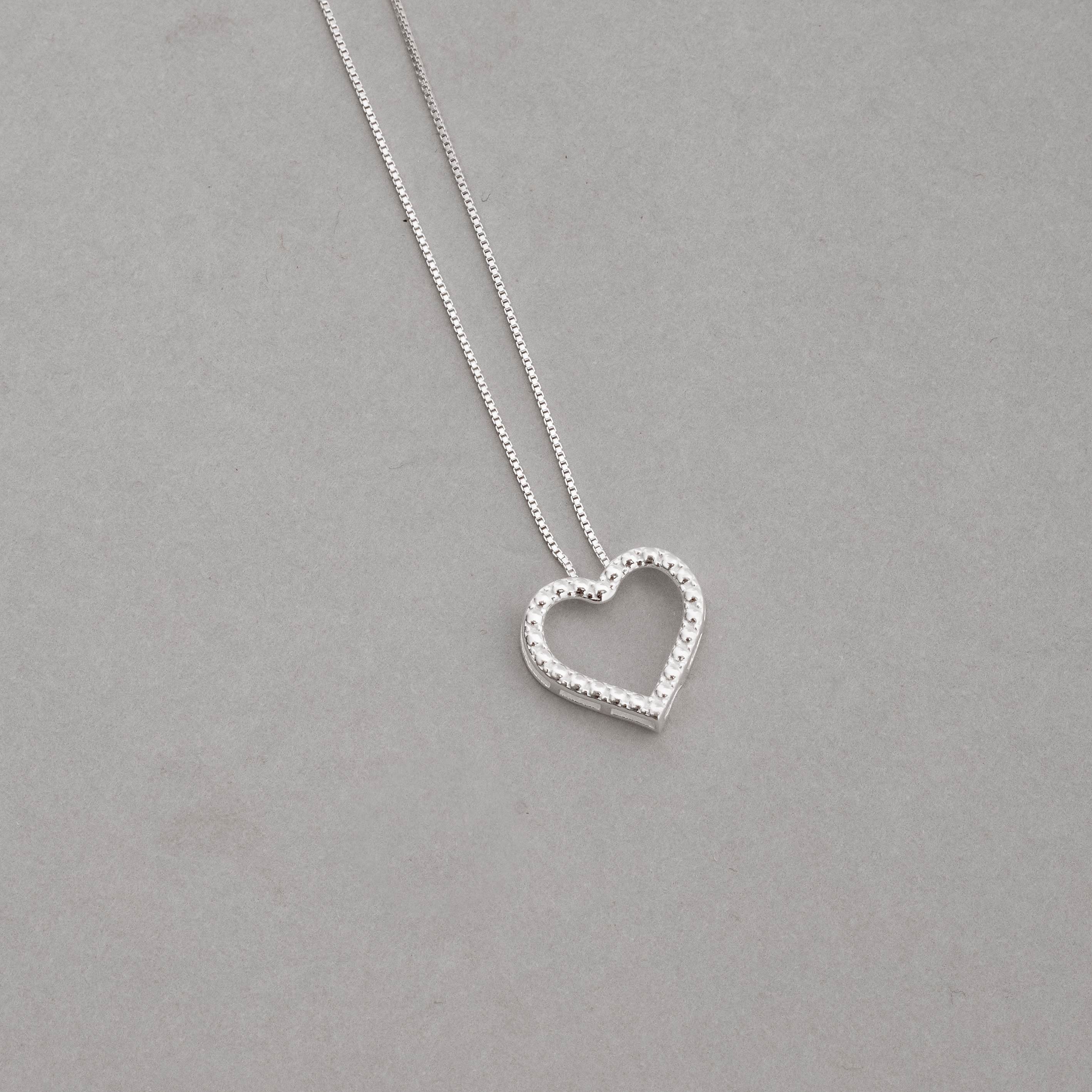 Colar Feminino Pingente Coração Vazado com bolinhas 15mm 45cm em Prata 925 CO2622
