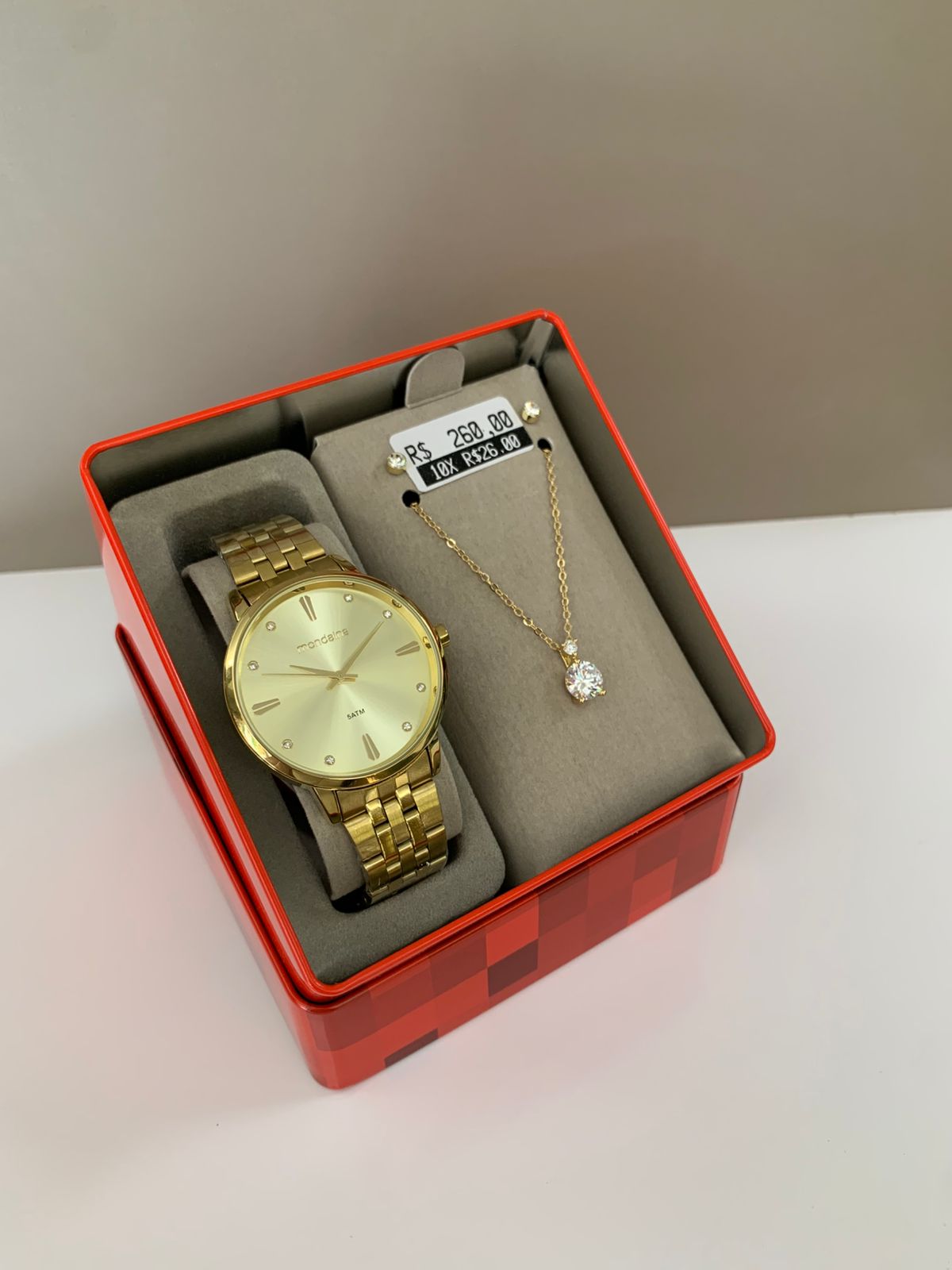 Kit Relógio Mondaine Feminino Dourado Clássico com Cristais Á Prova d'água 99908LPMKDE1