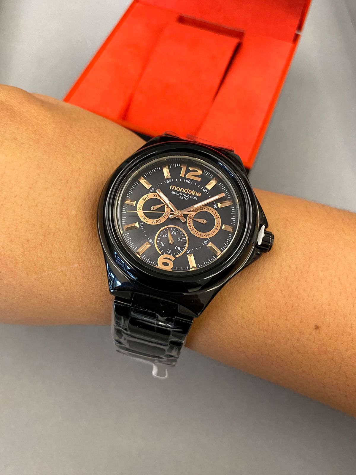 Relógio Mondaine Feminino Preto Multifunção Madrepérola a prova d