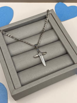 Colar Masculino Aço 316L Prateado Corrente com Crucifixo Abaulado Polido 33.5x21mm 60cm 332527