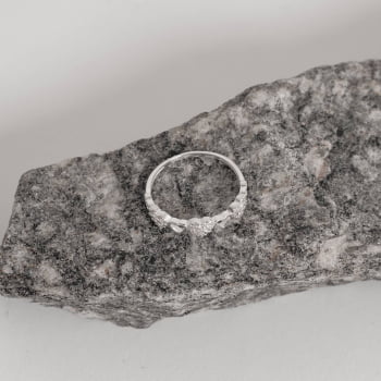 Anel Feminino Entremeio Coração Vazado e cravejado em Prata 925 AN1886