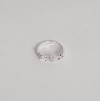 Anel Feminino Entremeio Coração Vazado e cravejado em Prata 925 AN1886