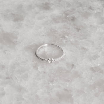 Anel Feminino Meia Aliança Coração Cravejado em Prata 925 AN1622