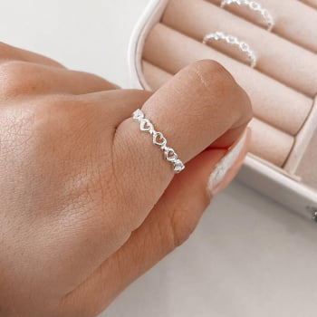 Anel Feminino Mini Corações Vazados e Bolinhas Prata 925 AN879