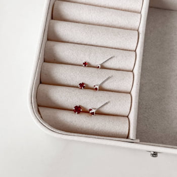Brinco Feminino Trio Zircônias Redonda 3, 4 e 5mm Vermelho Prata 925 TR28