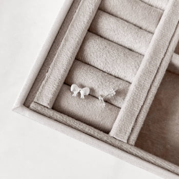 Brinco Prata 925 Feminino Laço Riscado 10mm BR3173