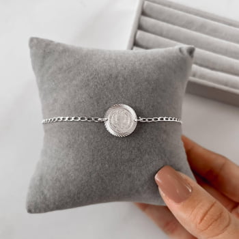 Pulseira Feminina Entremeio Medalha São Bento Desenhada 15mm em Prata 925 PU907