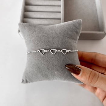 Pulseira Feminina Entremeios Corações Vazados Desenhados com Extensor Prata 925 PU535