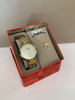 Kit Relógio Mondaine Feminino Dourado Visor Madrepérola Á Prova d'água 99881LPMKDE1 Kit Relógio Mondaine Feminino Dourado Visor Madrepérola Á Prova d'água 99881LPMKDE1