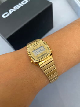 Relógio Casio Feminino Vintage Mine Retro Dourado pequeno LA670WGA-9DF