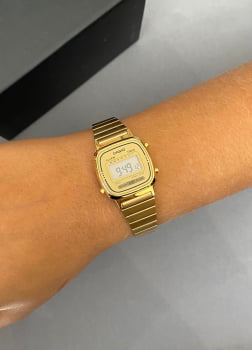 Relógio Casio Feminino Vintage Mine Retro Dourado pequeno LA670WGA-9DF