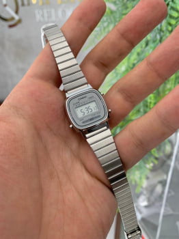 Relógio Casio Feminino Prateado Digital Vintage Mine Retro LA670WA-7DF