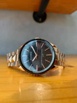 Relógio Mondaine Feminino Rosé e Preto Com Mostrador Texturizado 53752LPMVRE1