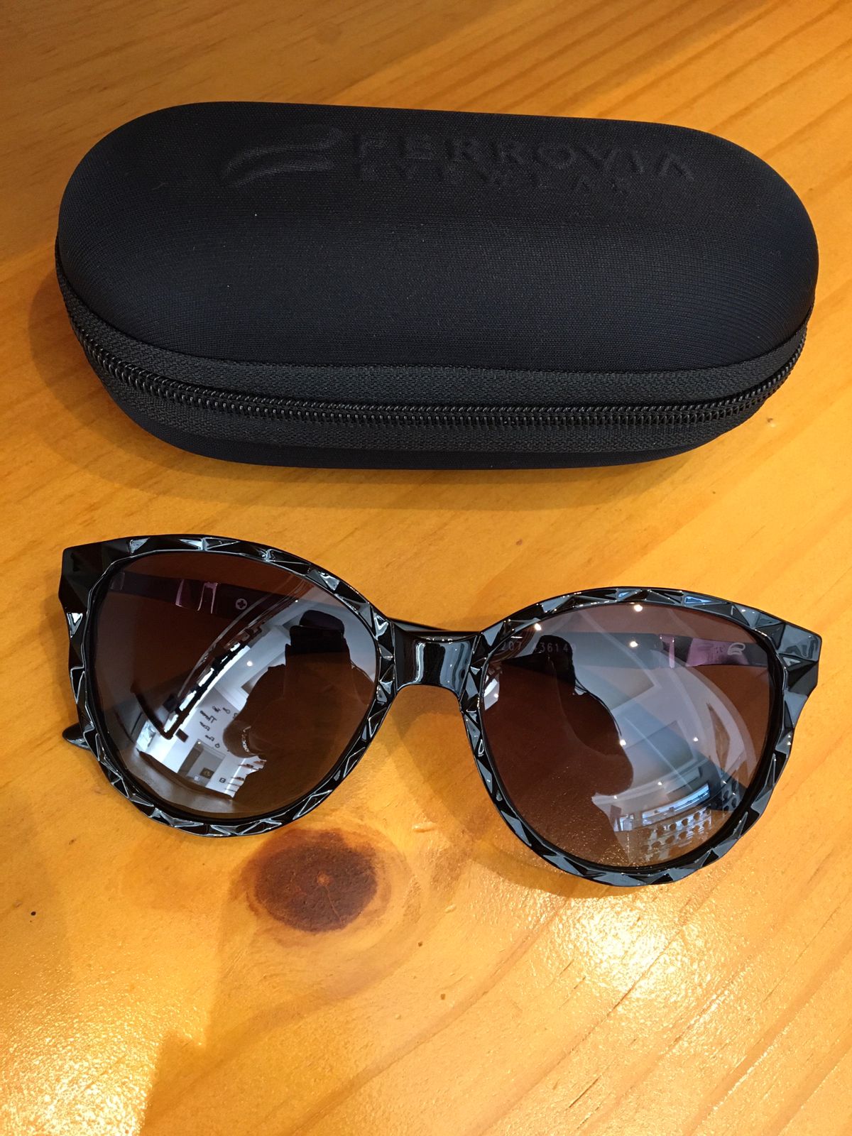 Óculos de Sol Feminino Gatinho Preto Com Lente Degrade Acetato Ferrovia - 436149