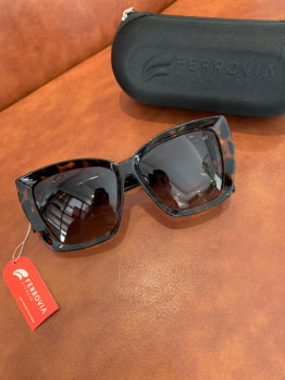 Óculos de Sol Ferrovia Feminino Gatinho Retrô Degradê Polarizado em Acetato 436353