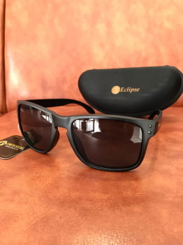 Óculos de Sol Masculino Arredondado Acetato Preto Com Lentes Pretas Eclipse XH6717