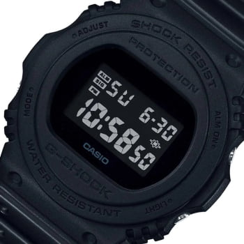 Relógio Casio G-Shock Masculino Preto Esportivo Digital em Poliuretano Á Prova d'água DW-5750E-1BDR 3229