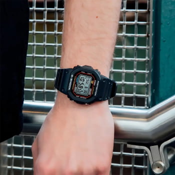 Relógio Casio G-Shock Masculino Preto Esportivo Digital em Poliuretano Á Prova d'água DW-5600RL-1DR