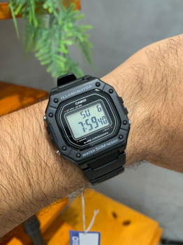 Relógio Casio Illuminator Masculino Preto Esportivo Digital Quadrado em Poliuretano Á Prova d'água W-218H-1AVDF 3224