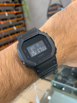 Relógio Casio G-Shock Masculino Esportivo Digital Preto Á Prova d´água DW-5600BB-1DR