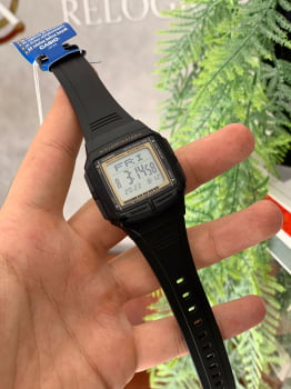 Relógio Casio Masculino Preto e Detalhes Amarelo Digital Esportivo Memória Telefônica Á Prova d'água DB-36-9AVDF