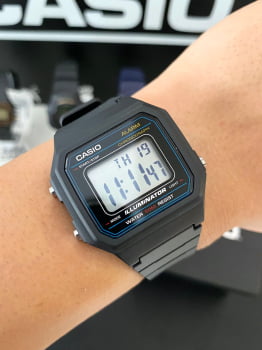 Relógio Casio Masculino Preto Digital Esportivo Quadrado Iluminator em Poliuretano Á Prova D'água W-217H-9AVDF 3454