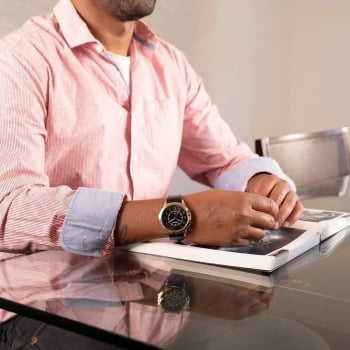 Relógio Mondaine Masculino Dourado Casual Numeração Completa Pulseira em Couro á Prova D'água 99666GPMVDH2