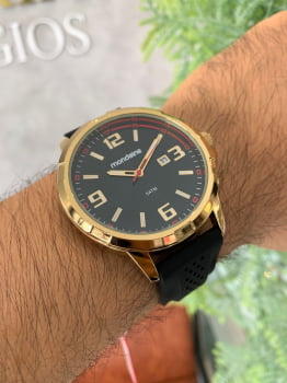 Relógio Mondaine Masculino Dourado com Calendário Silicone Preto a Prova D'água 83499GPMVDI3