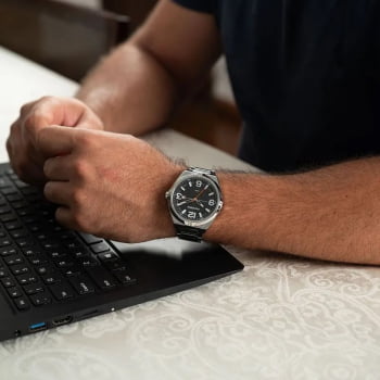 Relógio Mondaine Masculino Prateado Visor texturizado com Calendário Á Prova d'água 32876G0MVNE2